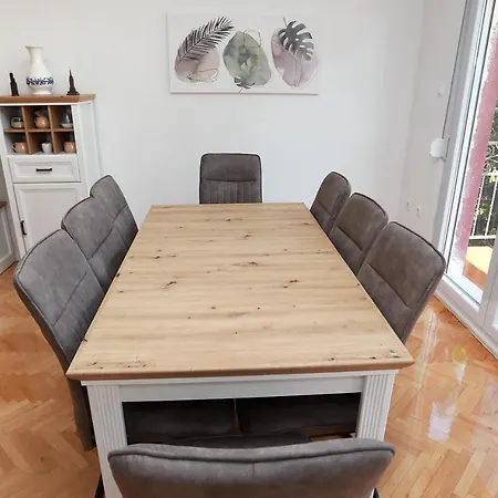 Apartment Nespula 3 *