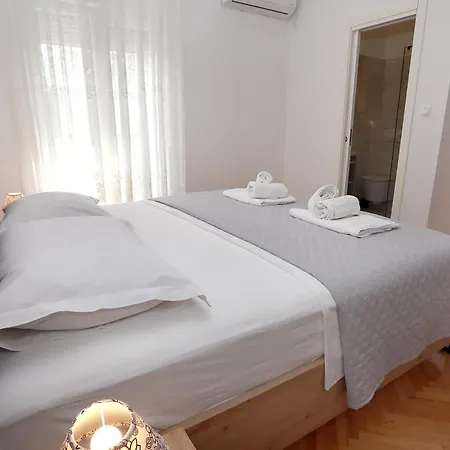 Nespula 3 * Kaštela
