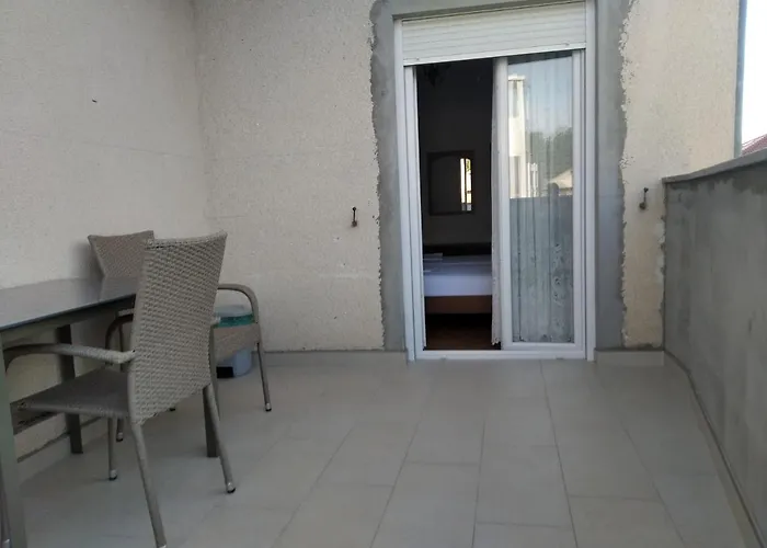 Nespula 3 * Kaštela