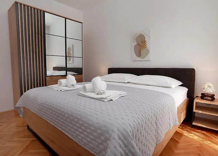 Appartement Nespula 3 *