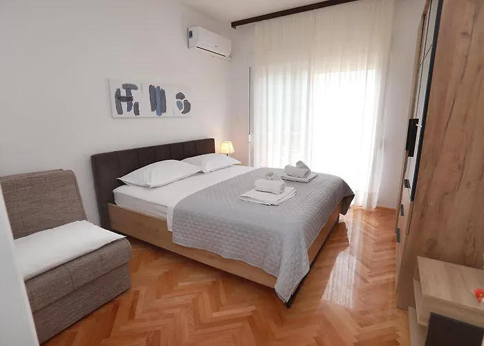 Nespula 3 * Kaštela